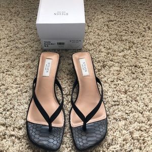 STEVEN Tavin Black Snakeskin Kitten heel Sandals